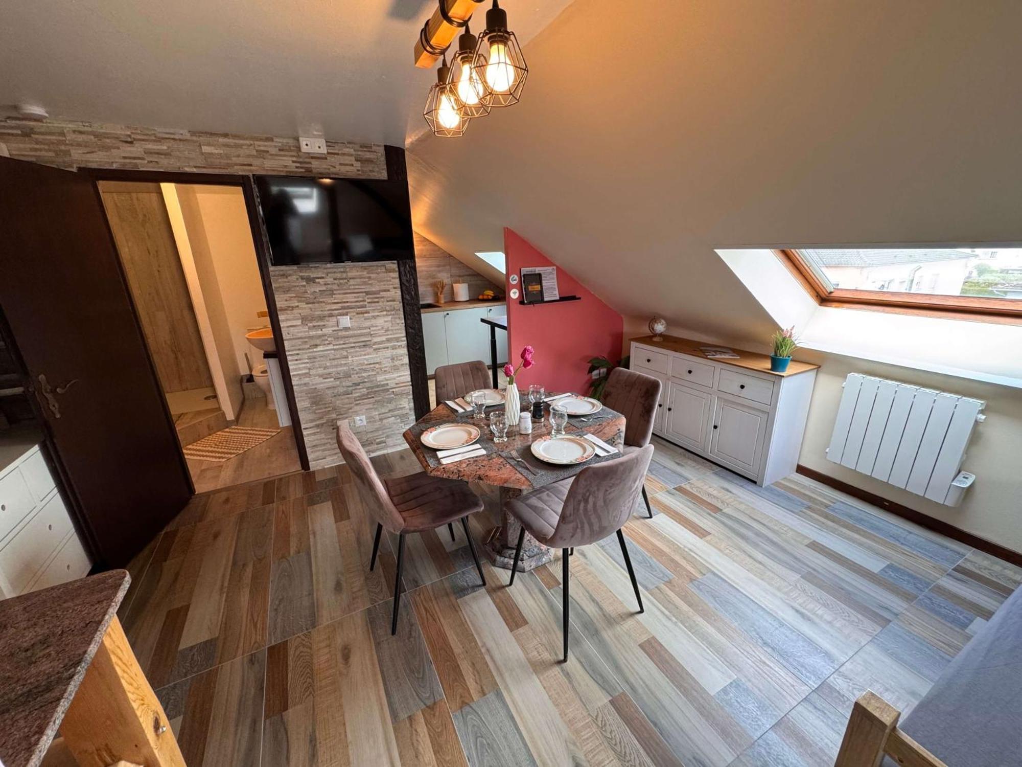 Private & Comfortable Apartments Puttelange-aux-Lacs Eksteriør bilde