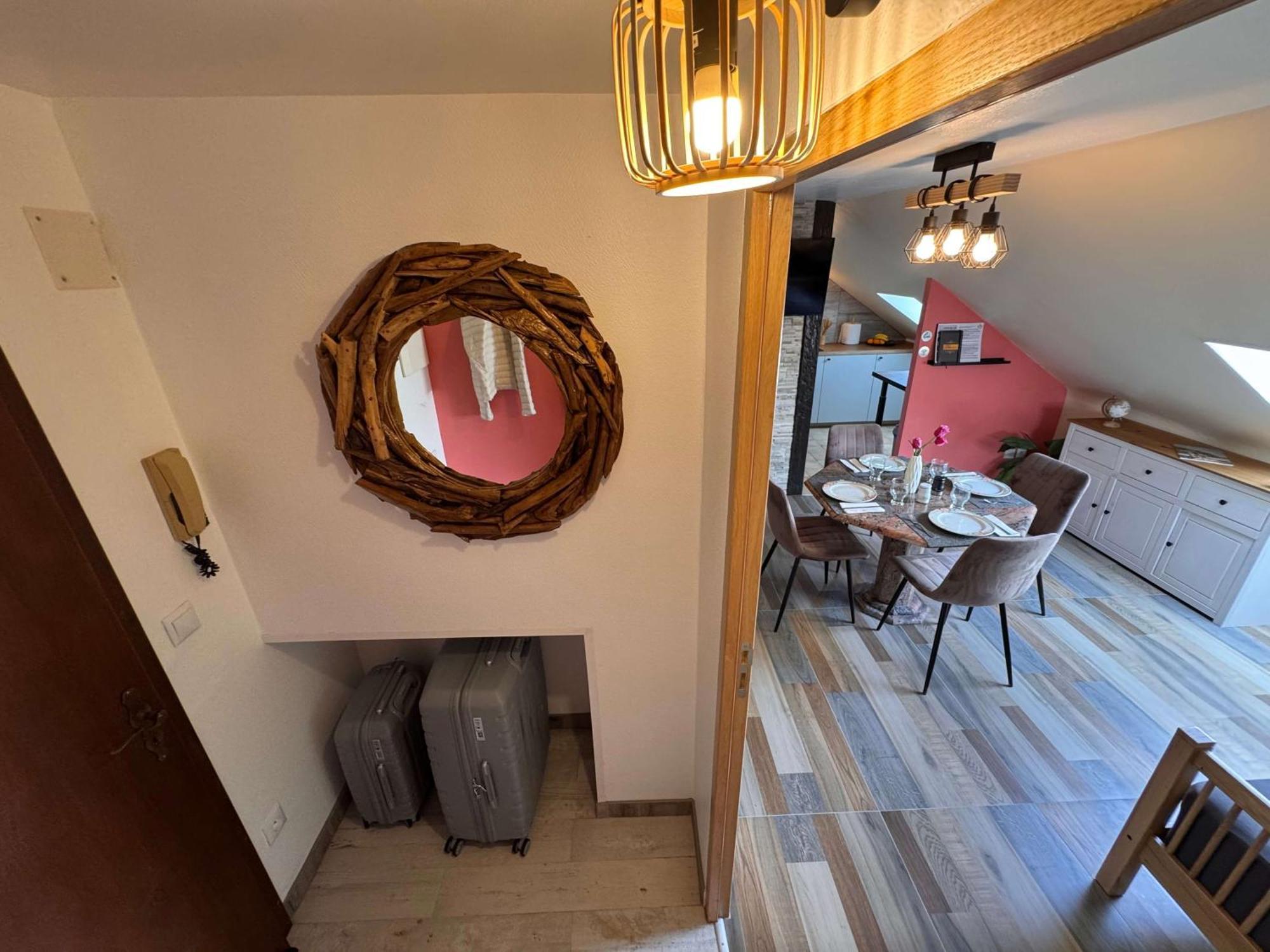 Private & Comfortable Apartments Puttelange-aux-Lacs Eksteriør bilde